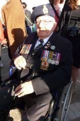 Fr�d�ric Bourgeois, V�t�ran canadien, recevra dans la journ�e la L�gion d'Honneur