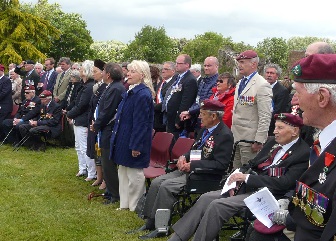 Une minute de silence a été observée en mémoire des soldats britaniques Une minute de silence a été observée en mémoire des soldats britaniques