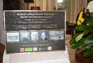 La plaque a été bénie par Monseigneur Boulanger avec un rameau de buis La plaque a été bénie par Monseigneur Boulanger avec un rameau de buis