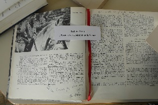 Dédicace de Jean dOrmesson sur son livre "Au revoir et merci" Dédicace de Jean dOrmesson sur son livre "Au revoir et merci"