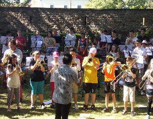 Le groupe de l'orchestre  l'cole