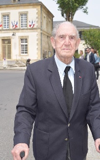 Léon Gautier, Vétéran du Commando Kieffer, a été le premier informé du décès de son ami Léon Gautier, Vétéran du Commando Kieffer, a été le premier informé du décès de son ami