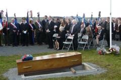 Une nombreuse assemblée sétait réunie au cimetière dAsnelles