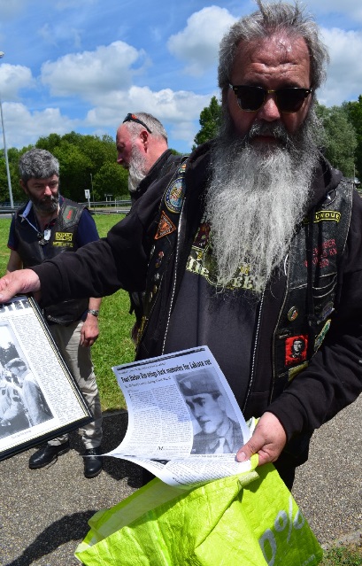 Les Bikers font des recherches sur les soldats amrindiens dbarqus ou parachuts en 1944