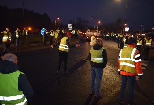 Vers 18 h, les renforts sont arrivés Vers 18 h, les renforts sont arrivés