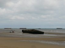 Une vue de la plage dArromanches à marée basse