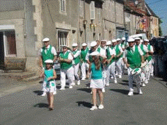 Le rveil vellois dans les rues de Clugnat